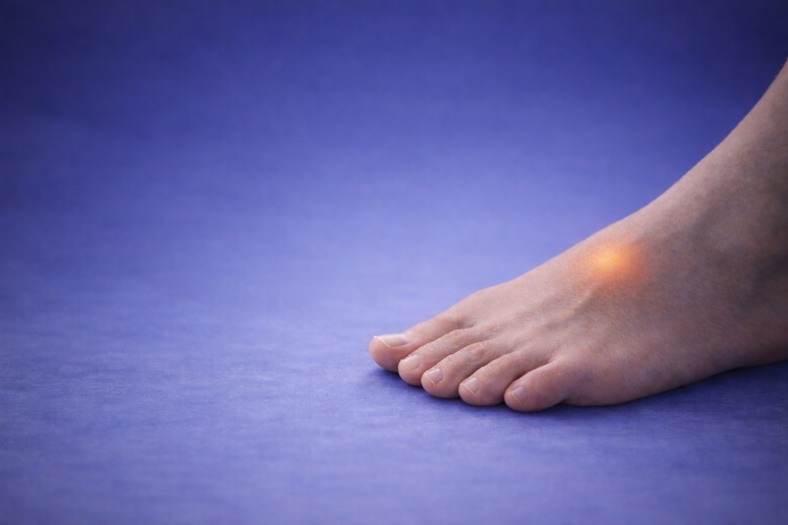 Supporting visual showing top-of-foot pain location clues and common triggers to narrow the likely driver.