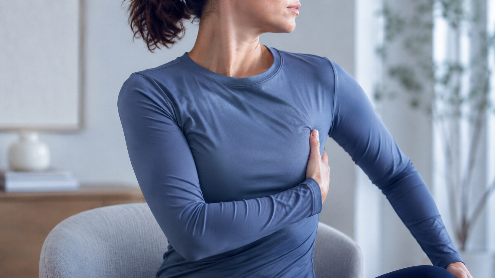 Supporting visual reinforcing that movement-dependent mid back pain is often mechanical but red flags should be screened.